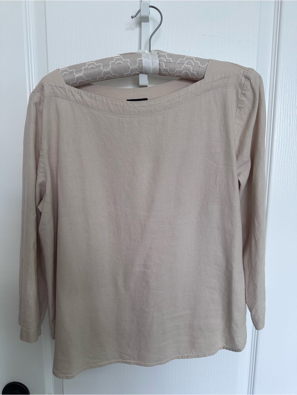 Ann Taylor Long-Sleeve Linen Boatneck Top in Light Beige